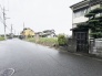 落ち着いた住宅街の一角にあり、ゆったりとした時間の流れを感じさせる穏やかな住環境です。