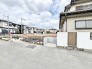 落ち着いた住宅街の雰囲気に馴染む、日々の生活を穏やかに包み込むようなゆとりのある空間が広がっています。