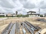 空の広がりを感じる穏やかな住環境の中で、理想の暮らしを形にするための準備が静かに進んでいます。