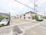 穏やかな時間が流れる住宅街の中にあり、これから新しい暮らしを育んでいくための広がりを感じる空間です。