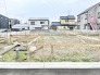 これからの暮らしを自由に描き出せる、整えられた広々とした敷地が静かに時を刻んでいます。