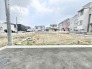 周辺環境との調和を保ちながら、これからの暮らしを自由に描き出せる開放的な区画です。