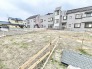 落ち着いた住宅地の一角に位置し、理想の住まいを形にするための広さを備えた敷地です。
