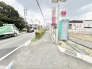 日々の生活の動線となる、程よい落ち着きと穏やかな空気感に包まれた周辺環境です。