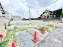周囲の視界が広く開け、これからの暮らしを自由に描き出せるゆとりある敷地です。