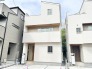 洗練されたデザインが街並みに映える、スマートで心地よい佇まいの住まい。