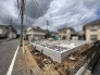 理想の暮らしを形にするための基盤が整い、穏やかな街並みの中で新たな始まりを静かに予感させます。