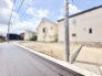 閑静な住宅街の一角にあり、周囲の落ち着いた雰囲気と調和する暮らしの可能性を感じさせる区画です。