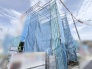 新しい住まいが着実に形づくられていく、期待感に満ちた建設中の風景です。