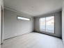 洗練されたニュートラルな色使いが、日々の暮らしに静かな安らぎと落ち着きをもたらしてくれます。