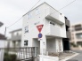 街並みに調和する洗練された佇まいが、心地よい日常の始まりを予感させます。
