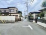 幅員こそやや狭くても、その分交通量が少なくて安心。
