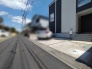 空と街並みに調和する、すっきりと洗練された佇まいが日々の暮らしに心地よいゆとりをもたらします。