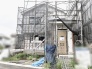 丁寧な施工と確かな品質が形作られていく、安心感のある建築中の風景です。