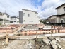 新しい住まいの基礎がしっかりと築かれ、これからの穏やかな暮らしへの期待が高まる空間です。