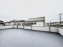 開放感あふれる広々とした空間が広がり心地よい風を感じられる場所