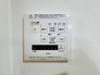 バスユニット１坪タイプ、浴室乾燥機、手すり付き。
