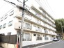 水平に広がるバルコニーが、穏やかな暮らしを予感させます