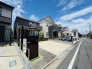 閑静な住宅地で、小さなお子様がいるご家族にも安心。
