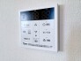 キッチン側の給湯リモコン。