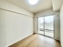 南側バルコニーからはたっぷりと太陽の光が舞い込みます。
