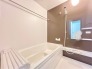 １坪広さを設けた浴室でゆったりバスタイム。
