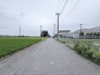 空が広く見渡せるのどかな環境で、日々の暮らしに穏やかな落ち着きと安らぎを感じさせてくれる立地です。