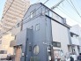 モダンな外観が印象的な邸宅。
