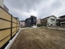 周辺の落ち着いた街並みに調和する、開放的な敷地から生まれる自由な暮らしの可能性。