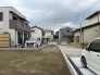 穏やかな住宅地が広がり、日々の暮らしに静かな落ち着きを感じられる住環境です。