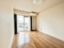 余計な装飾を削ぎ落としたシンプルな空間は、自分らしい暮らしを自由に描ける心地よい余白に満ちています。