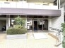 緑豊かな植栽が迎える、やすらぎに満ちたエントランス