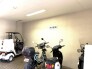 電動アシスト自転車やバイクがゆったりと収まる、安心できる駐輪スペース。