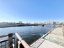目の前には隅田川。