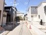 心地よい風が吹き抜ける、清々しい青空が広がる街並み。