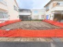 理想の住まいを描き出すキャンバスとして、落ち着いた住宅街に佇む静かな一画が日々の暮らしに心地よい可能性を広げます。