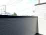 空を見上げて深呼吸したくなる、開放感のあるプライベートな屋外空間が広がっています。