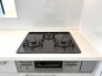 無駄を削ぎ落とした洗練されたデザインが、日々の暮らしに静かな調和と上質な気配をもたらします。