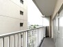 街の静けさを身近に感じながら、程よい開放感の中でゆったりとした時間を過ごせる場所です。