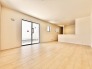 余計な装飾を削ぎ落としたシンプルな空間は、住まう方の感性に寄り添い、思い描く理想の暮らしを穏やかに受け止めてくれます。