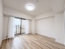白を基調としたプレーンな空間が、住む人の感性に合わせて多彩な暮らしの彩りを引き立てます。