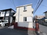 空と街並みに調和する、穏やかな日々が始まりそうな住まい