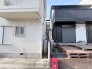 外観のコントラストが洗練された街並みを演出する。