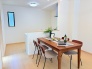 大き目のダイニングテーブルも置ける広さなので、ご家族だけでなくゲストも一緒に食事を楽しめます