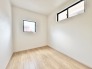 無駄を削ぎ落としたシンプルな空間が、住まう方の感性に寄り添い、思い思いの時間を穏やかに映し出します。