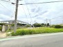 周囲に広がりを感じる落ち着いた環境で、自分らしい暮らしの設計を自由に描くことのできる敷地です。