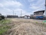 空が広く見渡せる開放的な環境で、日々の暮らしに心地よいゆとりと落ち着きを感じる住環境です。