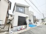 モダンな外観が印象的な、新しさと落ち着きを感じさせる住まい