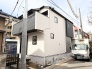 モダンな外観に調和する、洗練された佇まい。