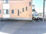 穏やかな色彩が調和する、静かな佇まい。